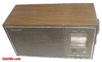 Transistor Radio GE T2210A Solid State AM/FM Table-top Classic Vintage Collectible [6 KB]