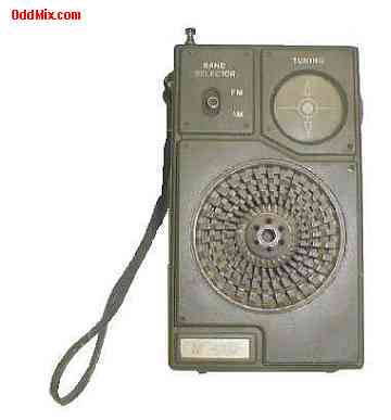 Transistor Radio M10 AM-FM 9 Collector's Special Vintage Collectible Receiver [9 KB]