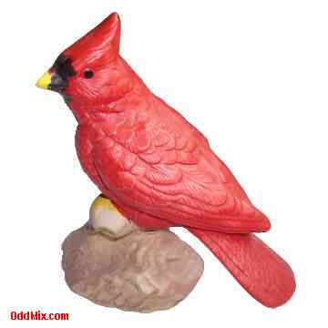 Fine Porcelain Figurine Artwork Red Bird Vintage Classic Collectible Handpainted [7 KB]