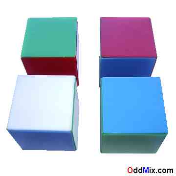 Four Colored Cubes Puzzle Game [6 KB]